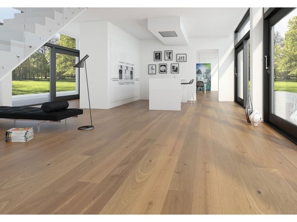 Moland Aston Plank Classic – Matlakeret eg hos 10-4.dk Elegant, slidstærkt og nemt at lægge.