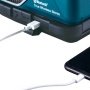 Makita bluetooth højttaler 40V med høj lydstyrke og kraftig bas. Billedet viser produktet tilsluttet til telefon.