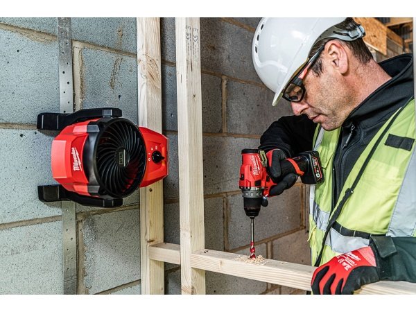 Milwaukee bordventilator M12 AF-0. Billedet viser produkt forfra.