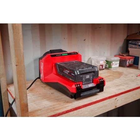 Milwaukee hurtiglader