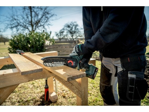 Metabo MS 18 LTX 15, akku-grensav, havearbejde, beskæring, træer, buske, haveværktøj.