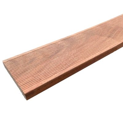 Luksuriøse Jatoba terrassebrædder med naturlig rødbrun farve og overlegen holdbarhed