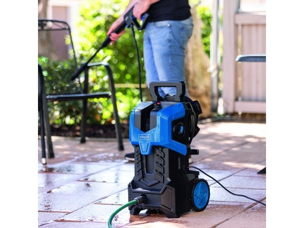 Scheppach højtryksrenser. Produkt vises med tilbehør 