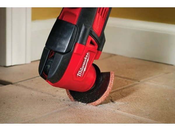 Milwaukee multiværktøj