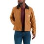 Carhartt Duck Detroit Jacket Men er en slidstærk jakke i bomuldskanvas med let for. Afslappet pasform, tre frontlommer med lynlås, inderlommer, og læg ved skuldrene for øget bevægelsesfrihed. Perfekt til forår og efterår. Billedet viser produktet på model.