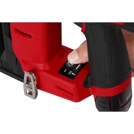 MILWAUKEE M12 FCN18GS-0X Stiftepistol MILWAUKEE M12 FCN18GS-0X Stiftepistol. Sømlængde 16 - 38 mm. Billedet viser produktet med hvid baggrund.