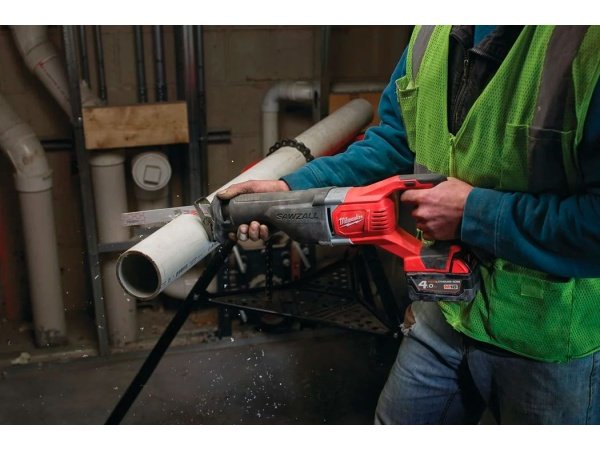 Milwaukee bajonetsav