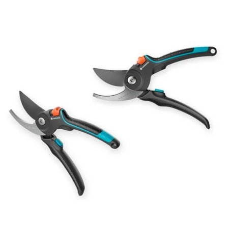 Gardena premiumCut Pro beskærersaks til frisk træ. Billedet viser produktet lukket.
