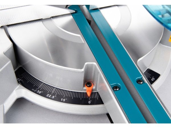 Makita kap/geringssav Makita kap/geringssav LS0816F. Billedet viser produktet forfra.