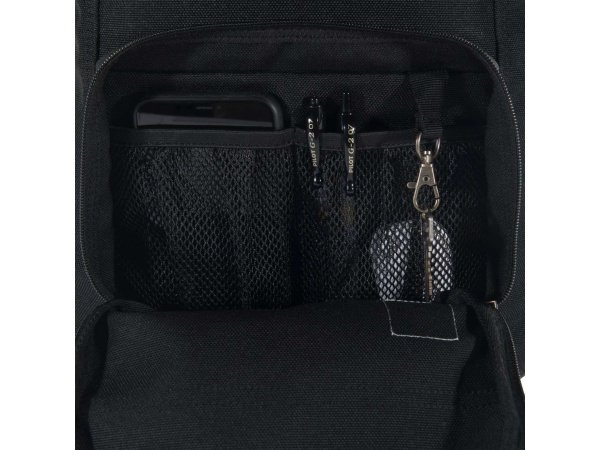 Carhartt Single Compartment rygsæk 23L i sort og vandafvisende materiale. Billedet viser hele produktet.