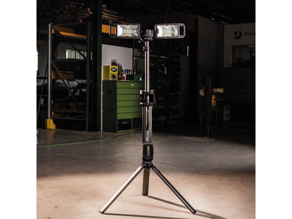 Scangrip LED arbejdslampe Scangrip TOWER 8 CONNECT arbejdslampe. Billedet viser produktet foldet ud med hvid baggrund.