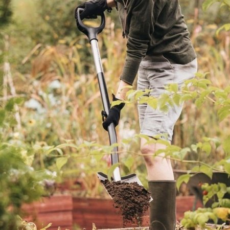 Fiskars Ergonomic spade