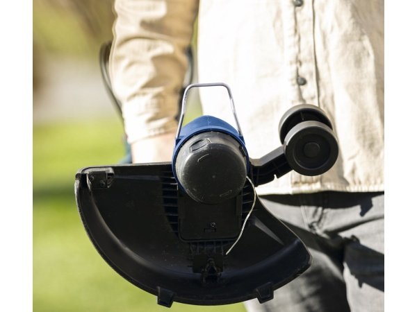 Scheppach græstrimmer C-LT300-X - SET S, 20V. Billedet viser produkt og tilbehør med hvid baggrund.