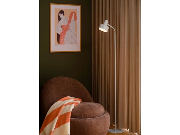 Nordlux Matis gulvlampe Nordlux Matis gulvlampe i hvid. Billedet viser produktet med hvid baggrund.