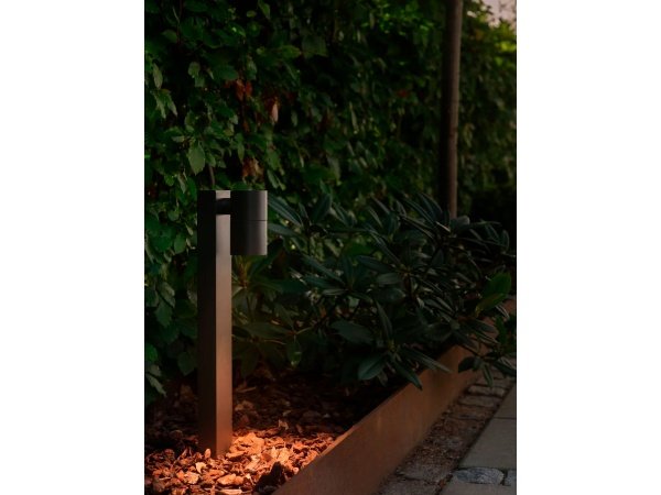 Nordlux Tin 50 havelampe i sort. Billedet viser produktet med hvid baggrund.