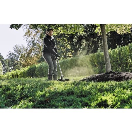 Dewalt græstrimmer DCMAS5713X1-QW Dewalt græstrimmer DCMAS5713X1-QW. Med en 54 V motor og et 9,0 Ah batteri. Billedet viser produktet med hvid baggrund.