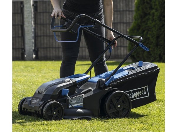 Scheppach plæneklipper BC-MP430-X Scheppach plæneklipper BC-MP430-X SET XL2, 43 cm 5911415400, m/lader og to batterier. Billedet viser produkt.