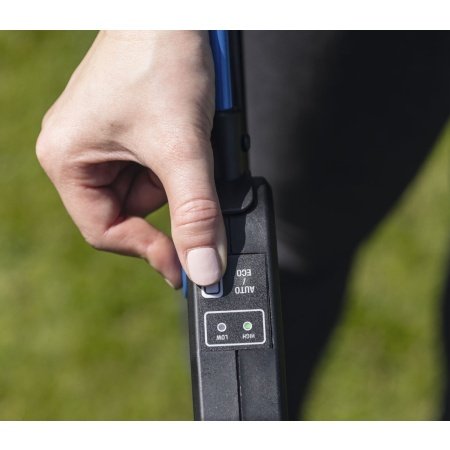 Scheppach plæneklipper BC-MP430-X SET XL2, 43 cm 5911415400, m/lader og to batterier. Billedet viser produkt.