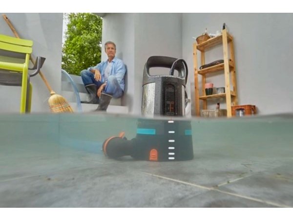 Gardena Aquasensor dykpumpe