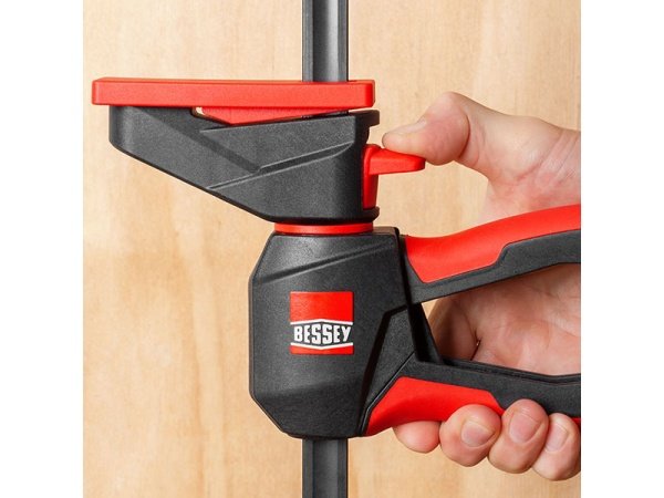 Bessey enhåndstvinge