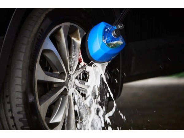 Nilfisk bilshampoo 2,5 liter. Billedet viser produktet med hvid baggrund.