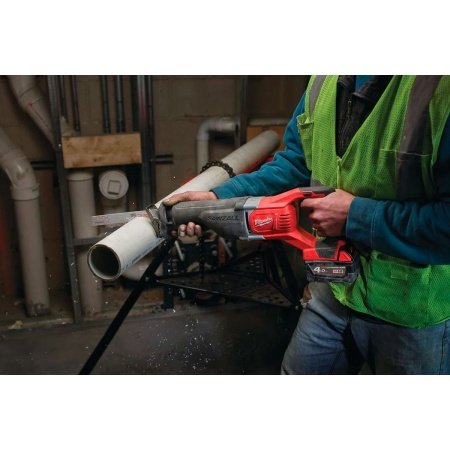 Milwaukee bajonetsav