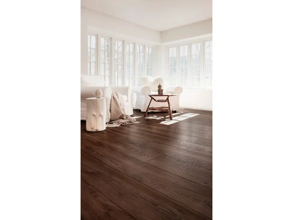 Wallmann Designgulv 984 EG, 245x2003x9mm 2,944m2 brown Wallmann Designgulv 984 EG, 245x2003x9mm 2,944m2 brown. Ses tæt på