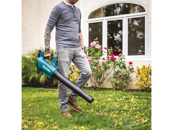 Makita akku løvblæser