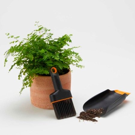 Fiskars 2i1 planteske & børste