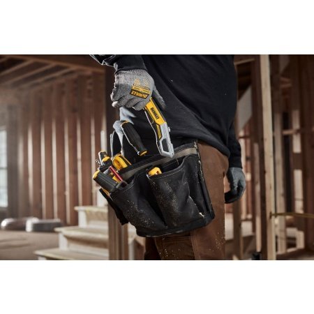 Dewalt kniv med trapezblad Dewalt kniv med trapezblad DWHT10999-0. Billedet viser produktet fra en skrå vinkel.