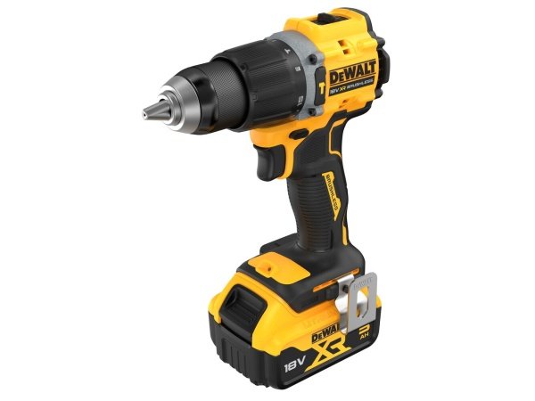 Dewalt 18V XR kulløs kompakt slagboremaskine, 2 x 5Ah. Billedet viser produkt og tilbehør.