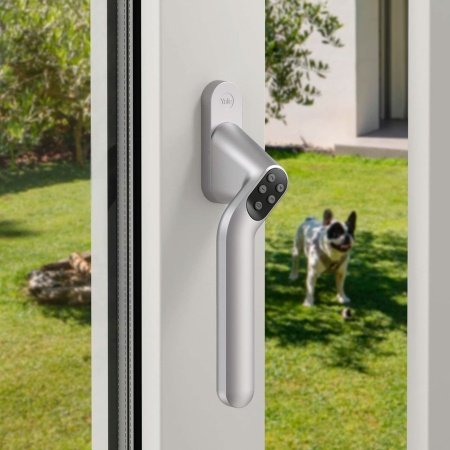 Ruko Yale Code håndtag venstre satin chrome. Billedet viser produktet med hvid baggrund.