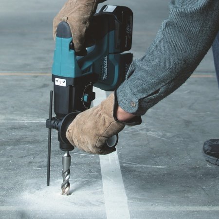 Makita akku borehammer