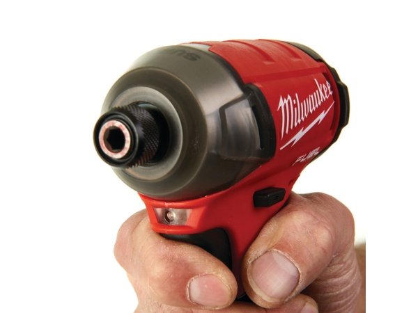 Milwaukee slagskruemaskine