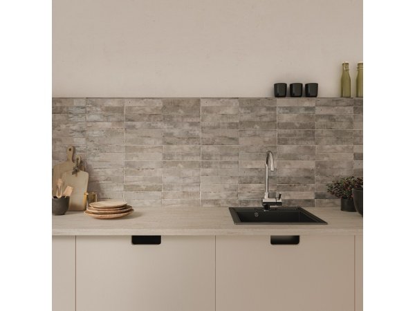 Assisi Glossy fliser fra Pecasa i grå