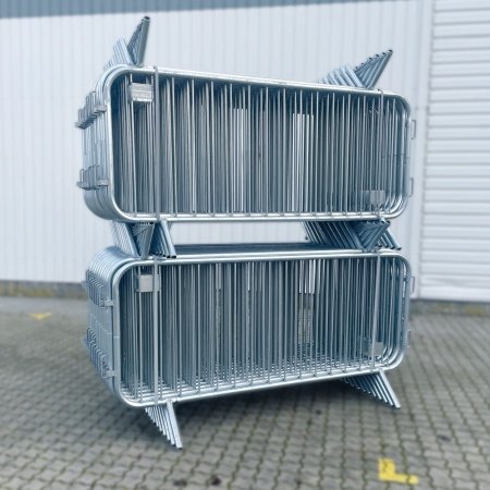 Materielhuset afspærringshegn