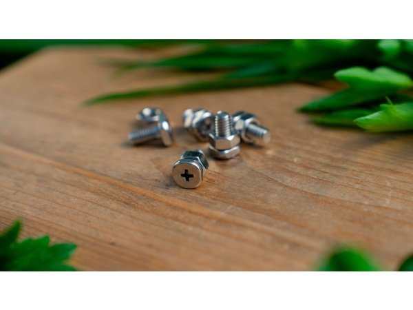 Vitavia bolte og møtrikker