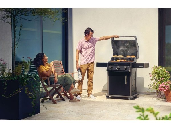 Napoleon Rogue 425 gasgrill