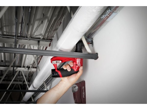 Milwaukee bore/skruemaskine