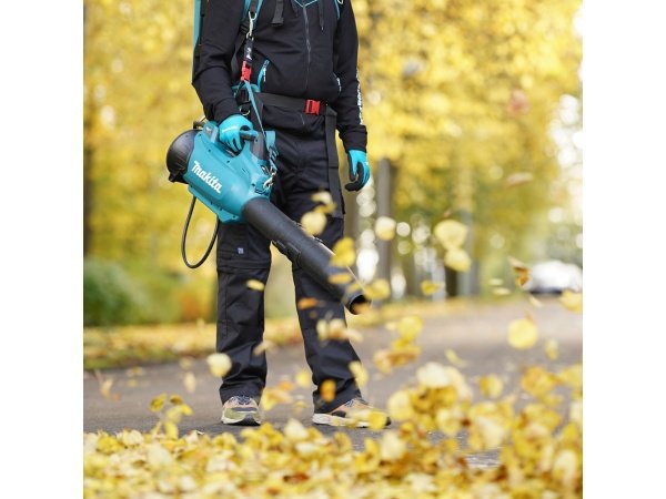 Makita løvblæser