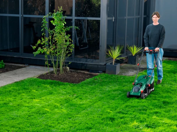 Bosch Rotak 18V-32 plæneklipper