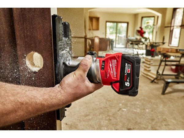 Milwaukee overfræser