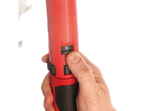 Milwaukee skruemaskine, produkt set fra siden 1