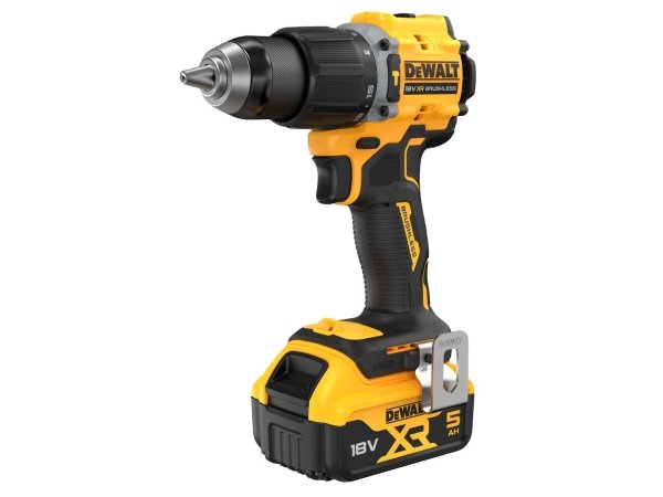 Dewalt 18V XR kulløs kompakt slagboremaskine, 2 x 5Ah. Billedet viser produkt og tilbehør.