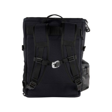 Carhartt rygsæk Carhartt 15" rygsæk 45L i sort. Billedet viser tasken forfra.