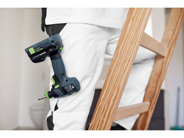 Festool akku bore/skruemaskine Festool akku bore/skruemaskine TXS 18-basic- 3,0. Billedet viser produktet med kuffert og tilbehør.