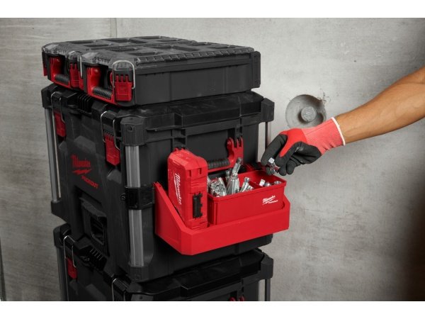 Milwaukee PACKOUT™ adapter til sidemontering. Billedet viser produkt med hvid baggrund.