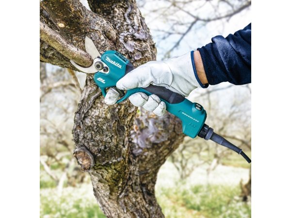 Makita DUP180Z 18V SOLO grensaks. Max. klippediameter: 30 mm. Billedet viser produktet med batteri.