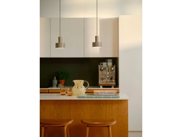 Nordlux Matis Pendel lysebrun. Billedet viser produktet med hvid baggrund.