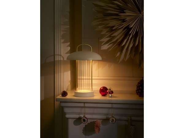 Nordlux Mirano portable bordlampe beige. Billedet viser produktet med hvid baggrund.